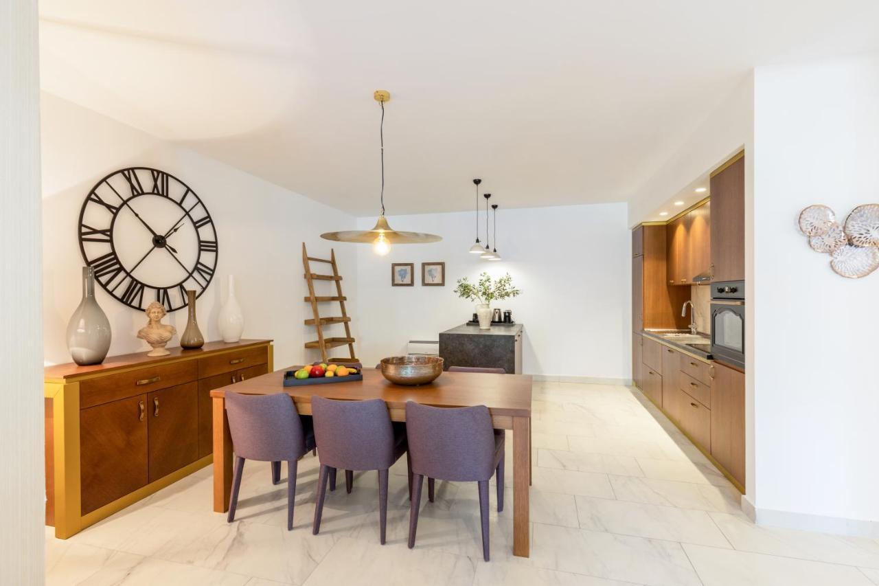 Huma Kotor Bay Hotel And Villas Экстерьер фото The kitchen and dining area
