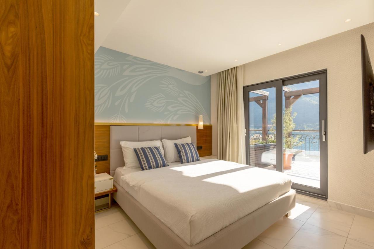 Huma Kotor Bay Hotel And Villas Экстерьер фото A bedroom at the hotel