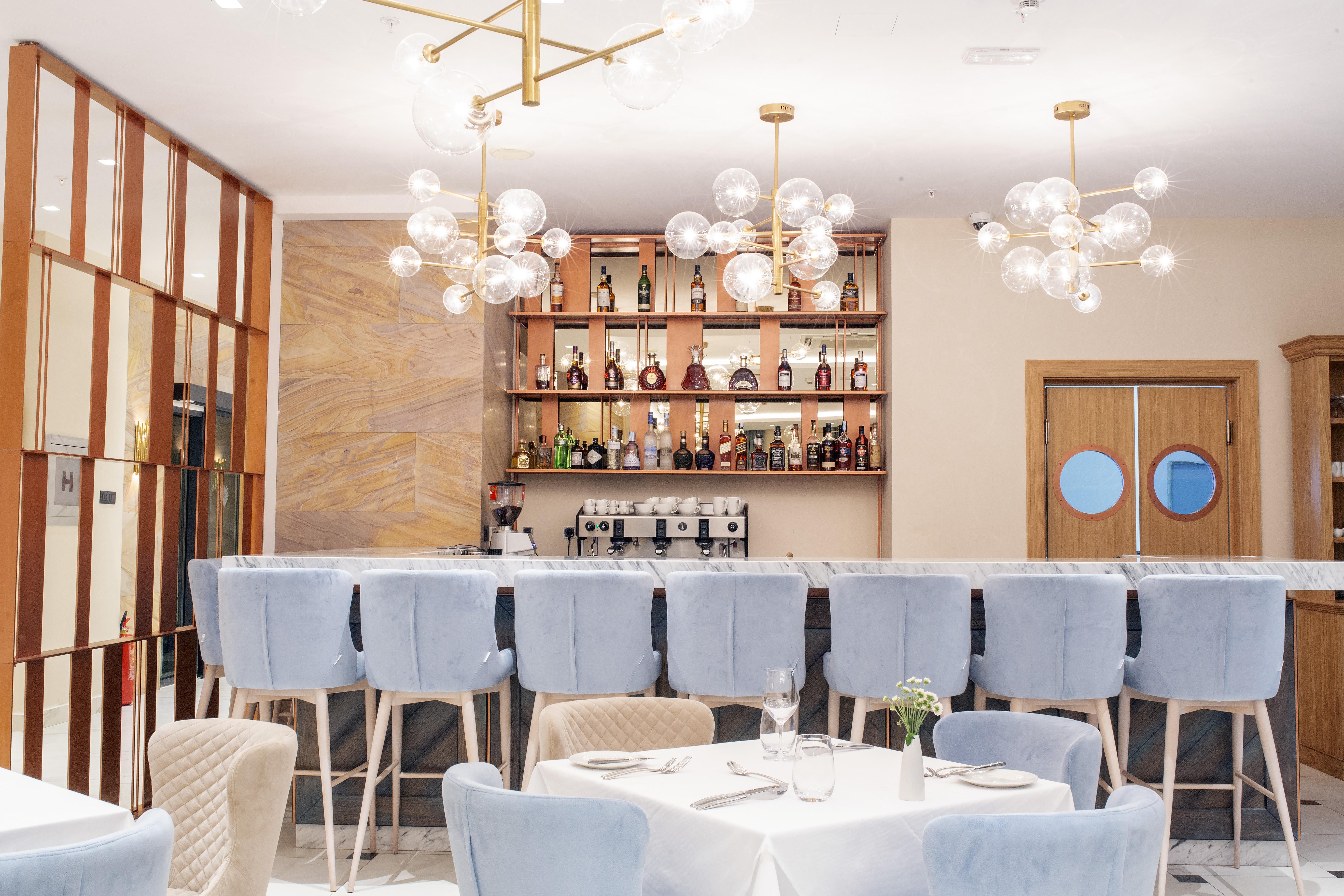 Huma Kotor Bay Hotel And Villas Экстерьер фото Restaurant "La Table"