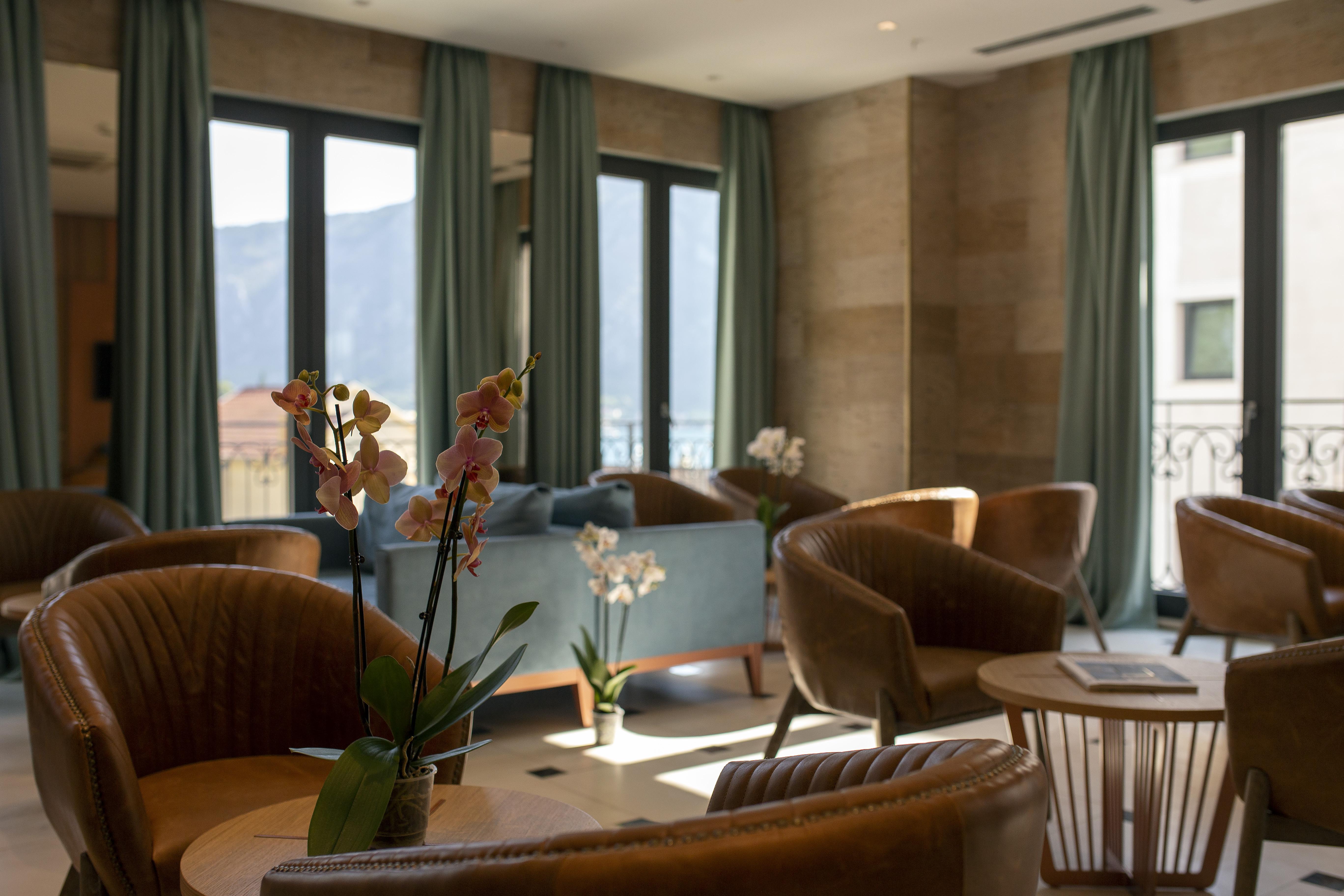 Huma Kotor Bay Hotel And Villas Экстерьер фото The lounge at the airport
