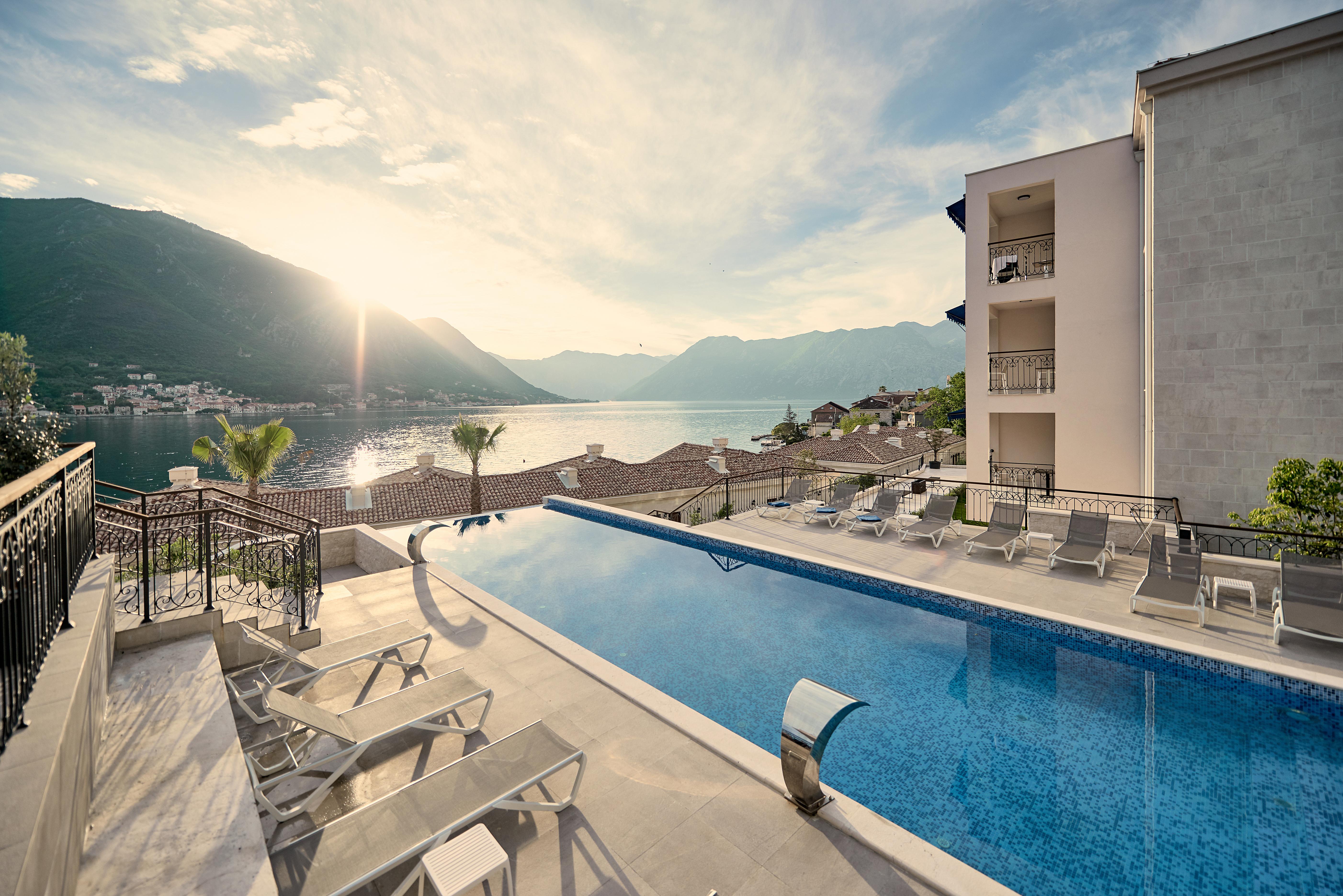 Huma Kotor Bay Hotel And Villas Экстерьер фото