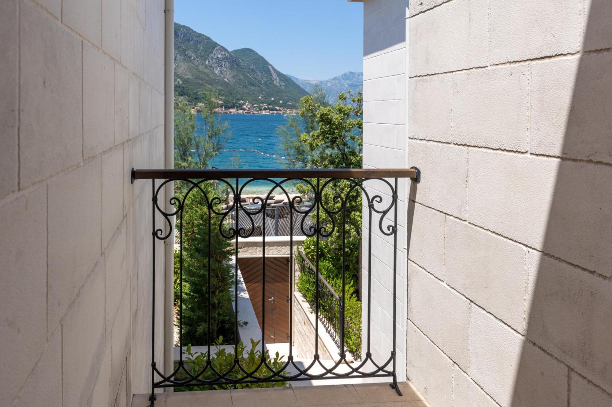 Huma Kotor Bay Hotel And Villas Номер фото View of the Bay of Kotor from the Hotel Splendid