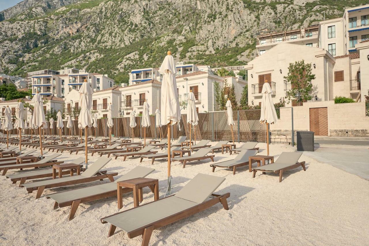 Huma Kotor Bay Hotel And Villas Экстерьер фото Beach at Cala Galdana